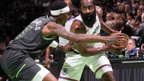 曼联今夏豪掷千金锁定沃顿与安德森，转会市场再掀波澜！