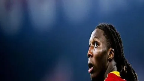 狗仔曝光：弗拉霍维奇酒店深夜与六女互动，疑涉麻将娱乐？😅